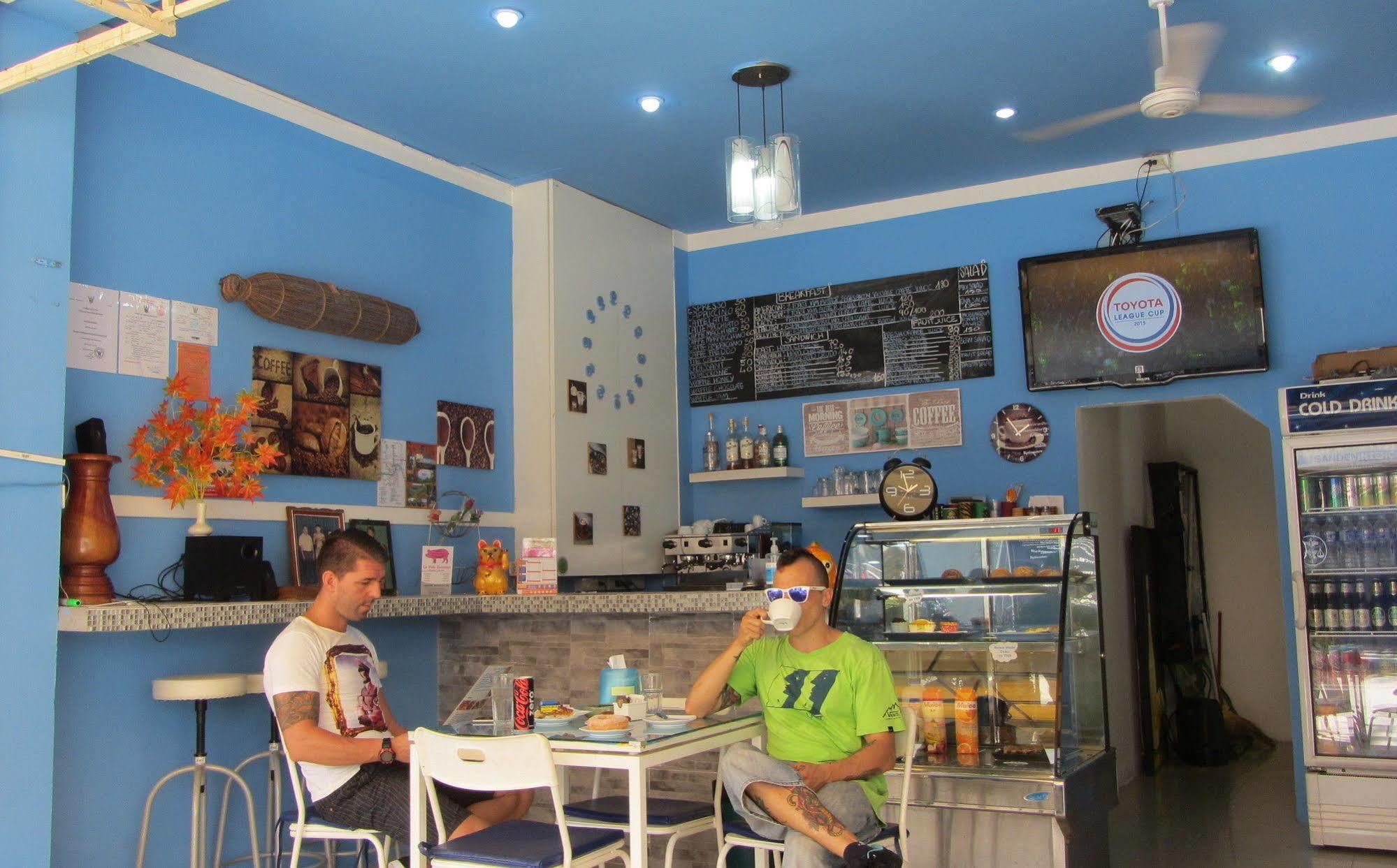 Happy Fish Guesthouse Patong Exterior photo
